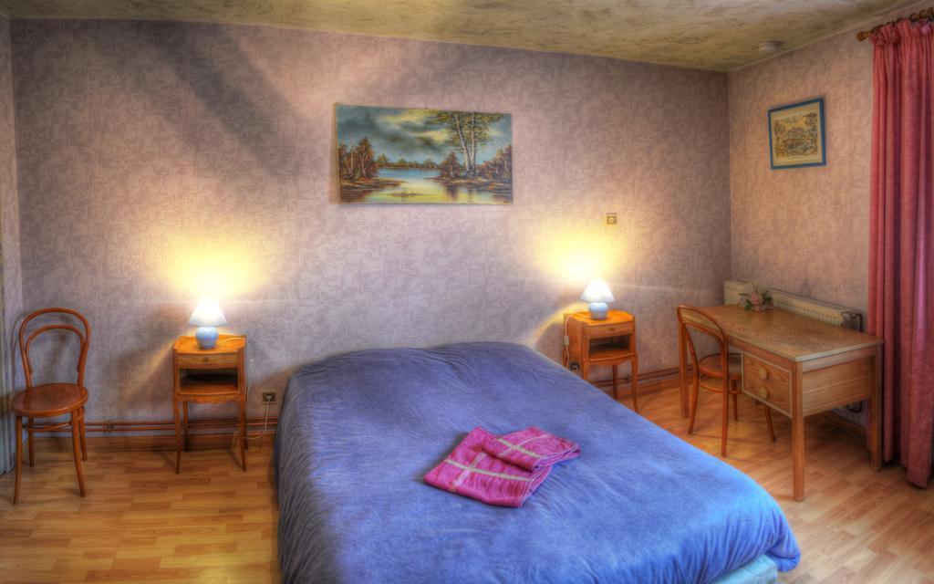 La Ferme Des 3 Suissesses Bed and Breakfast Saint-Paul  Kamer foto