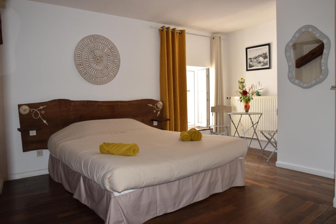 La Ferme Des 3 Suissesses Bed and Breakfast Saint-Paul  Buitenkant foto