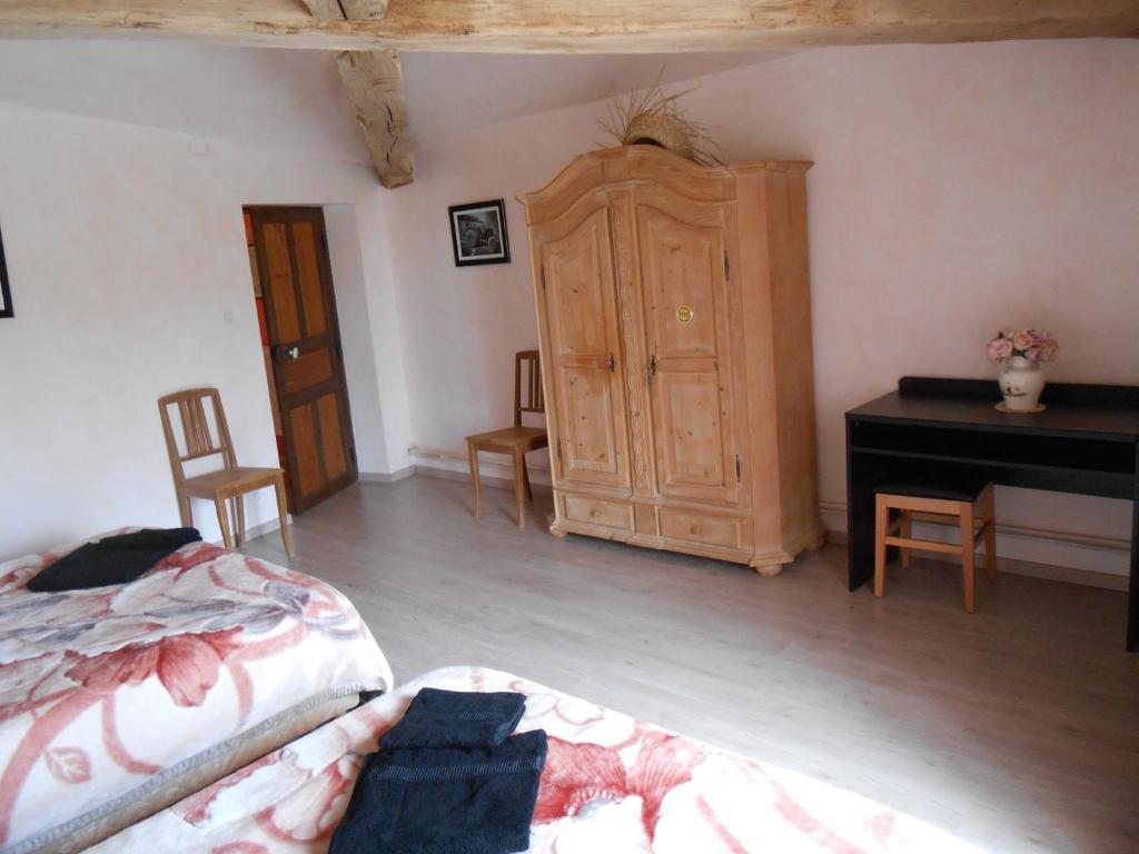 La Ferme Des 3 Suissesses Bed and Breakfast Saint-Paul  Kamer foto