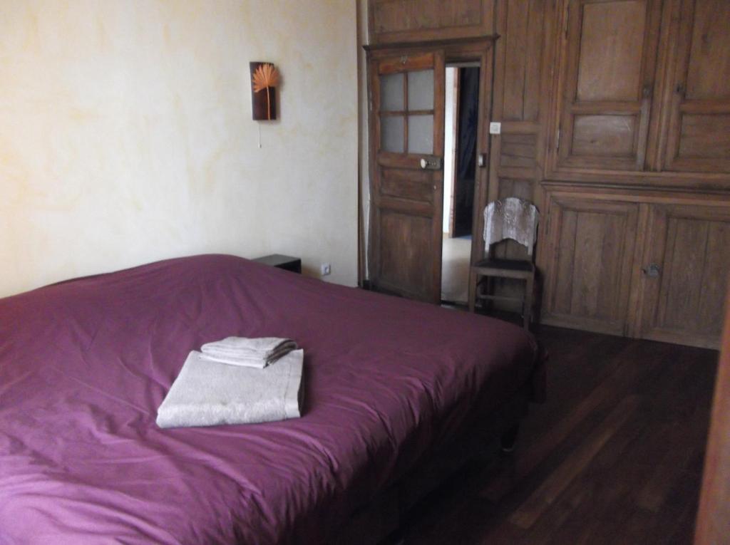 La Ferme Des 3 Suissesses Bed and Breakfast Saint-Paul  Kamer foto