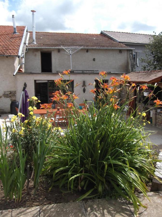 La Ferme Des 3 Suissesses Bed and Breakfast Saint-Paul  Buitenkant foto