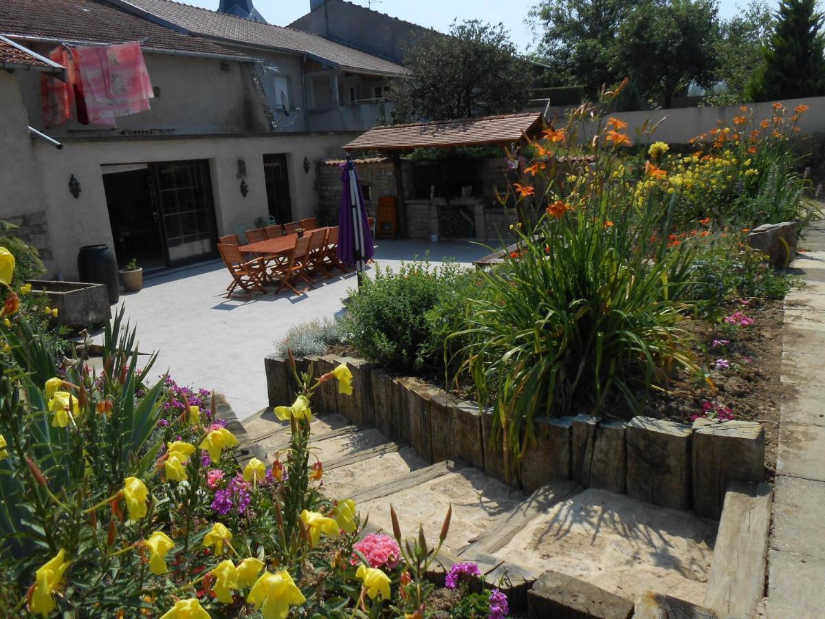 La Ferme Des 3 Suissesses Bed and Breakfast Saint-Paul  Buitenkant foto
