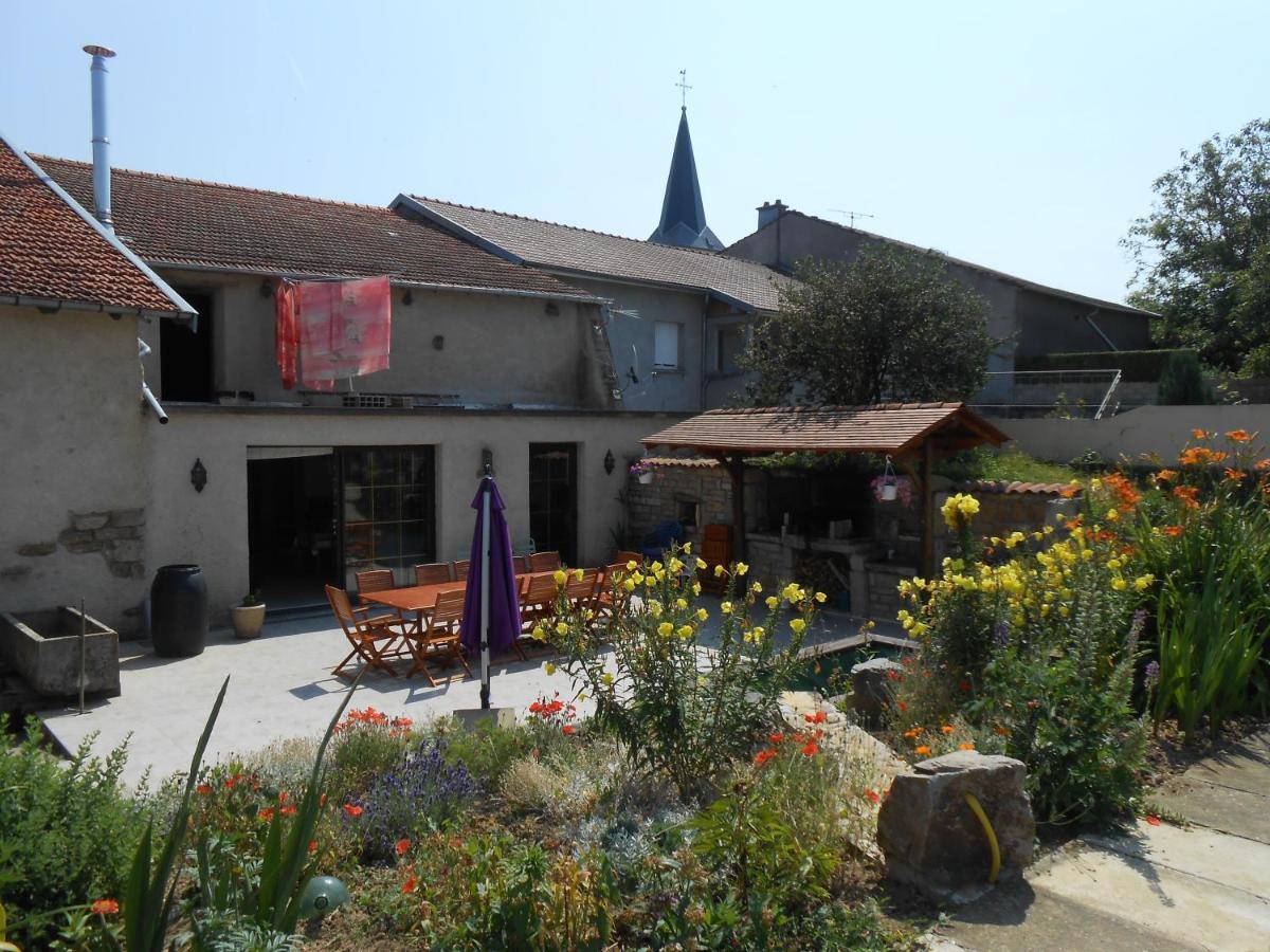 La Ferme Des 3 Suissesses Bed and Breakfast Saint-Paul  Buitenkant foto